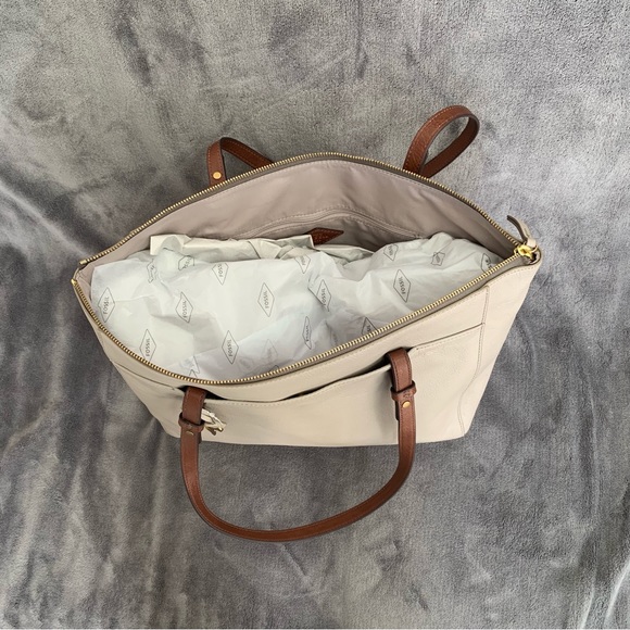 Fossil Leather Rachel Tote in Graystone - Picture 8 of 16